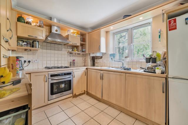 Apartment in Reading - View 5