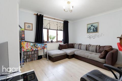 Dagnam Park Drive, Harold Hill