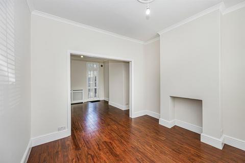 2 bedroom terraced house for sale, George Road, Chingford