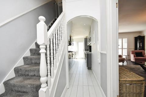 4 bedroom semi-detached house for sale, The Lowe, Chigwell, IG7
