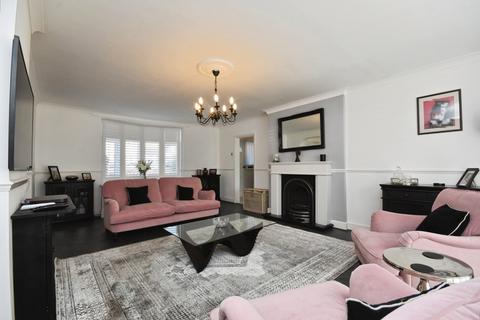 4 bedroom semi-detached house for sale, The Lowe, Chigwell, IG7