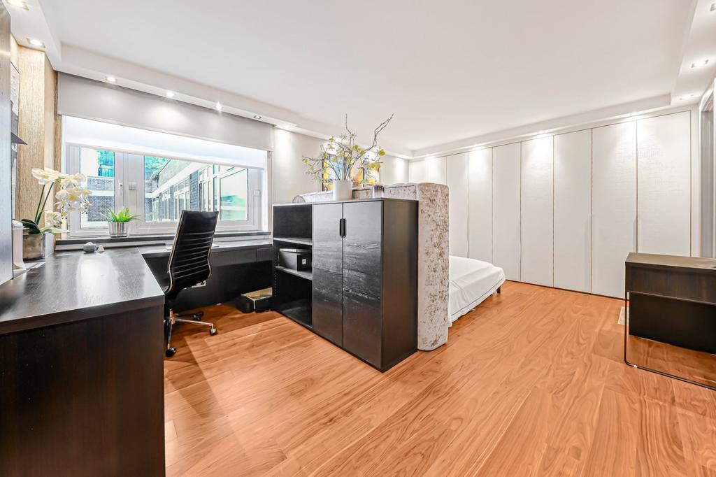 Apartment in London, City of Westminster - More