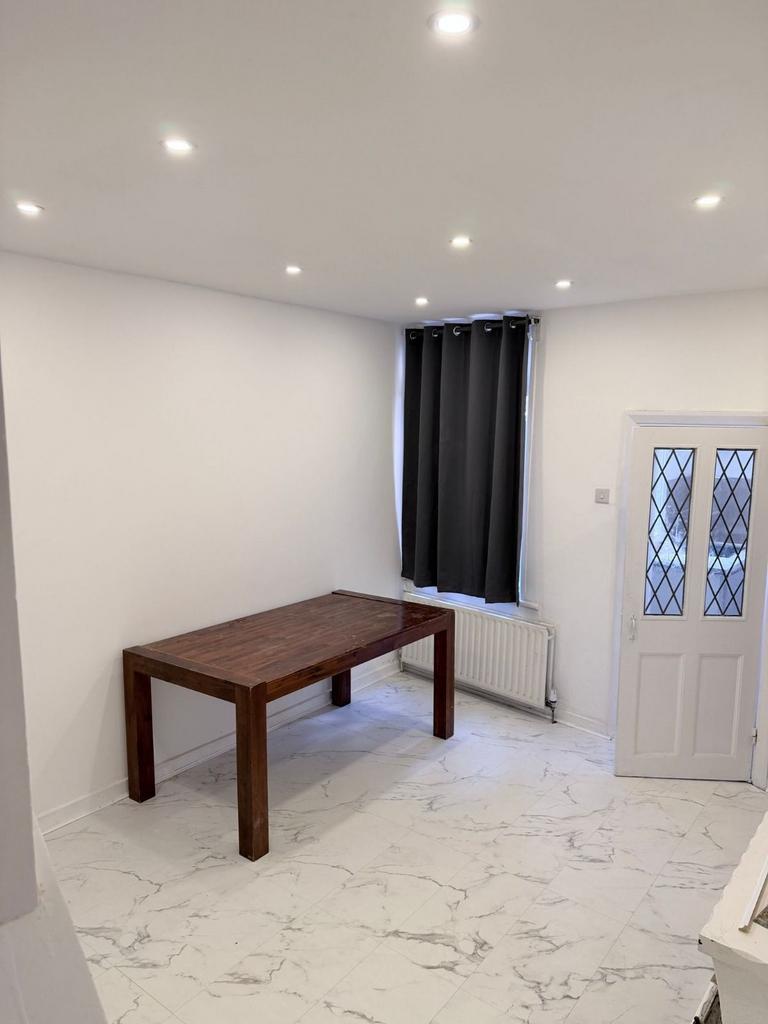 House in Mitcham - View 2