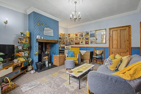 2 bedroom semi-detached house for sale, Howard Street, Ossett, WF5