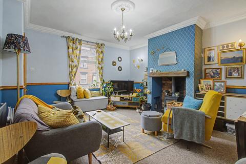 2 bedroom semi-detached house for sale, Howard Street, Ossett, WF5