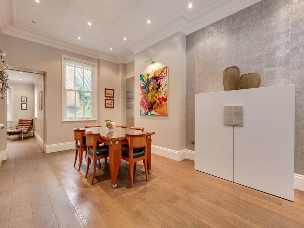 Apartment in London - View 3