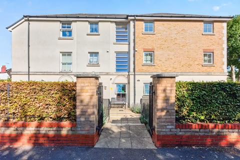 undefined, Gravesend DA12