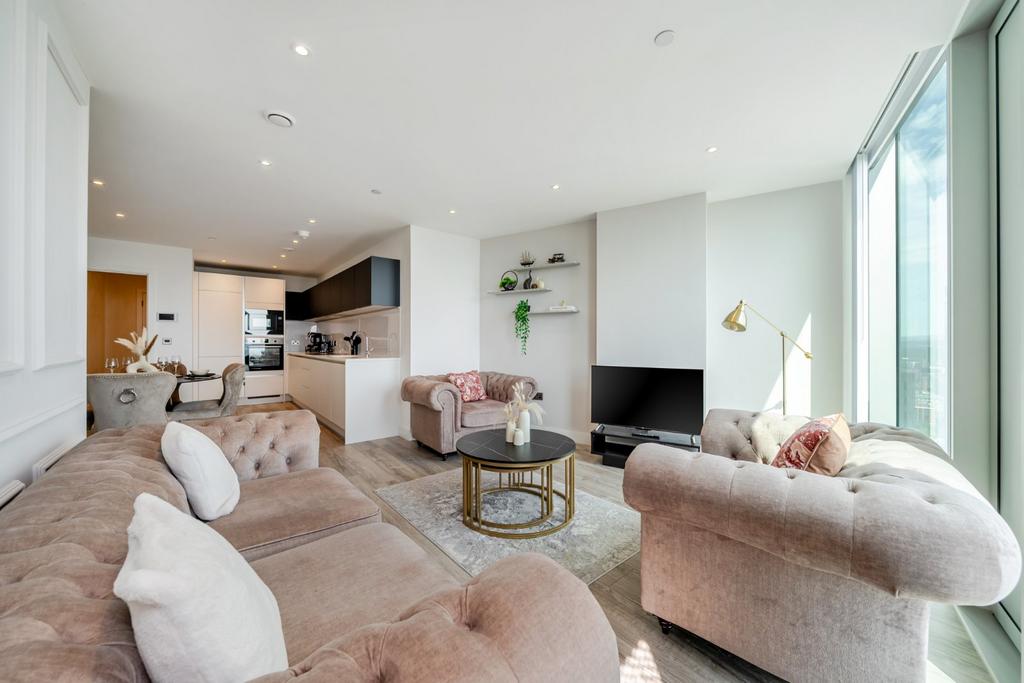 Apartment in Greater Manchester - View 3