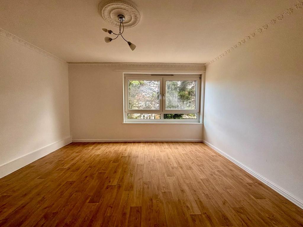 Apartment in Tottenham - View 5