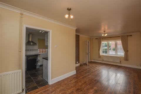 3 bedroom end of terrace house for sale, Knights Way, Brentwood