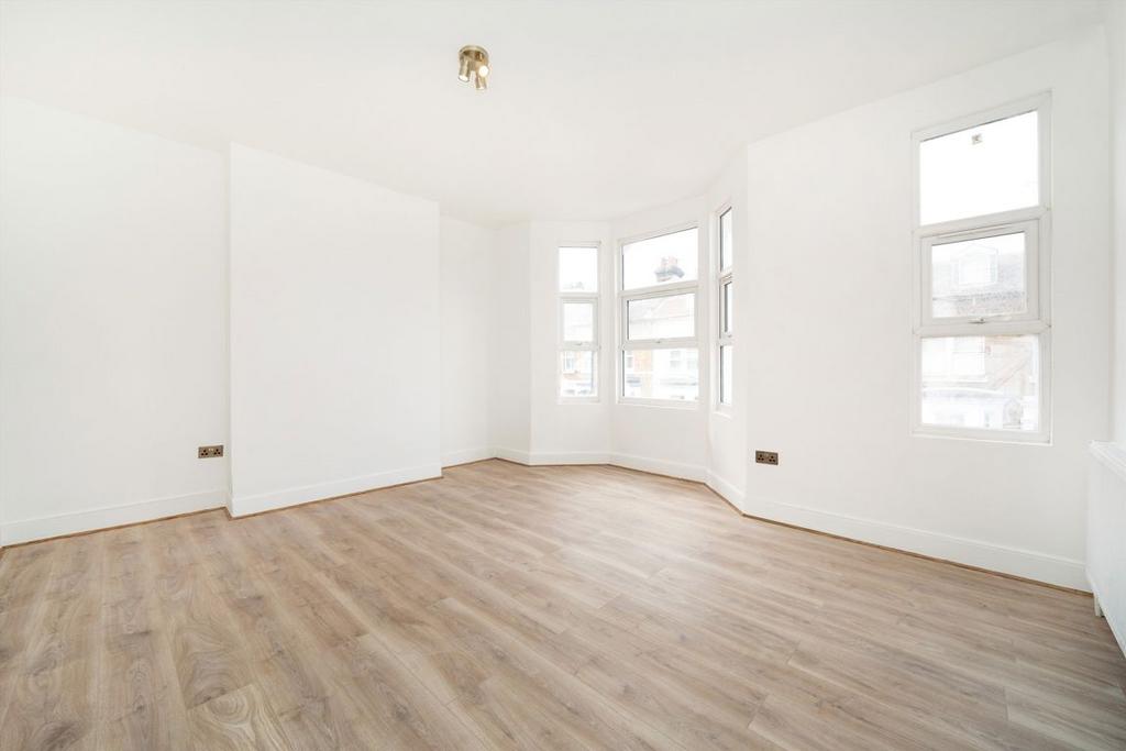 House in London - View 5