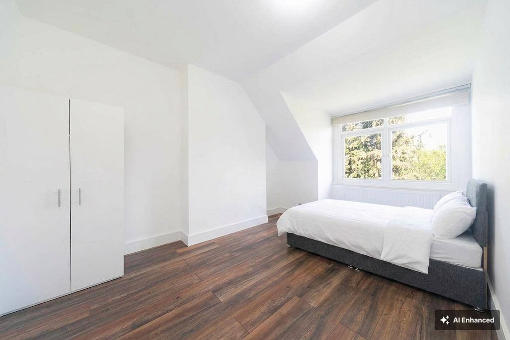 Apartment in London - View 2