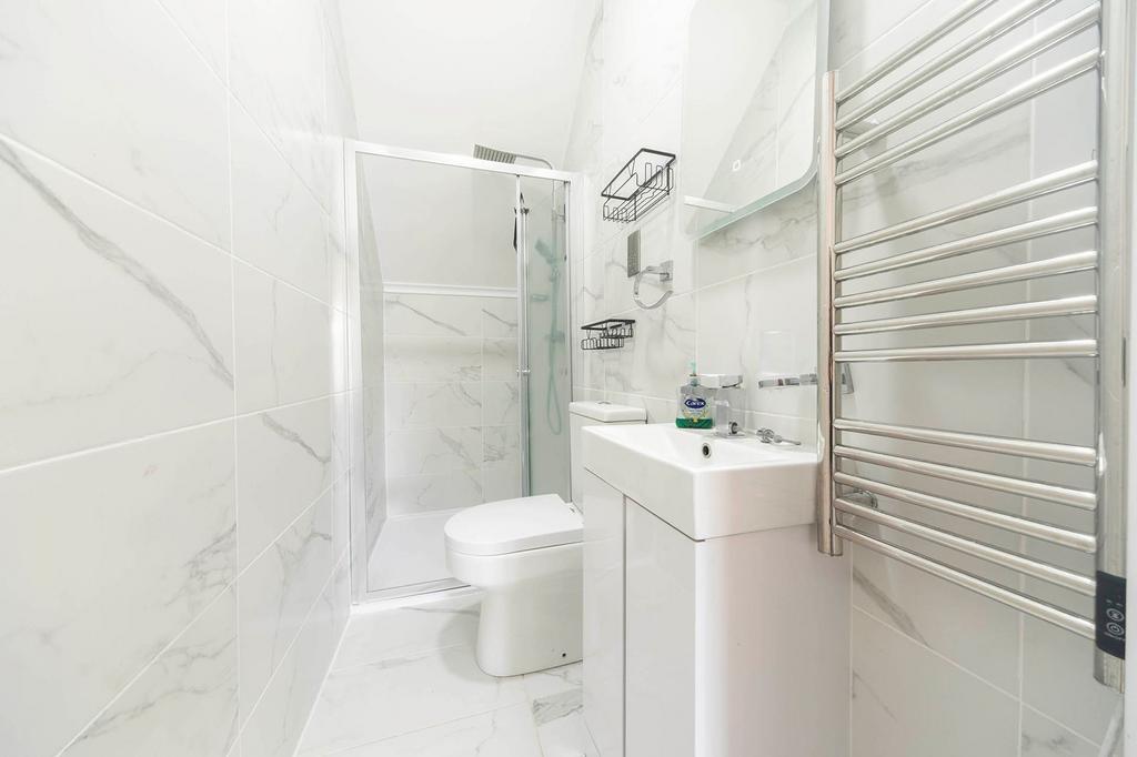 Apartment in London - View 3