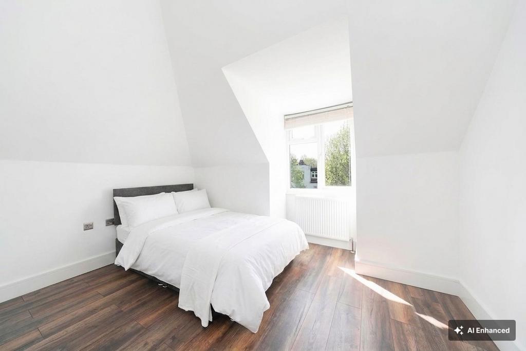 Apartment in London - View 4