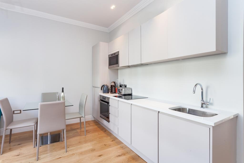 Apartment in London - View 2