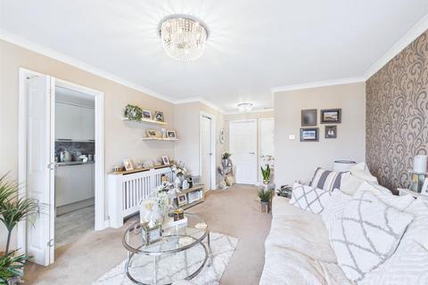 1 bedroom flat for sale, Holmbury Grove, Feather Bed Lane, Croydon