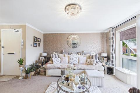 1 bedroom flat for sale, Holmbury Grove, Feather Bed Lane, Croydon