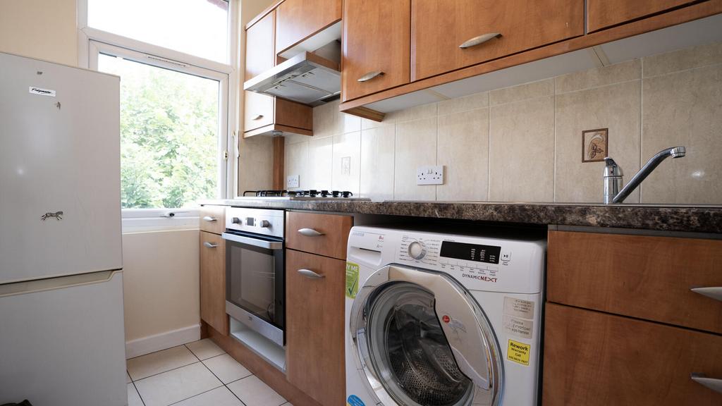 Apartment in London - More