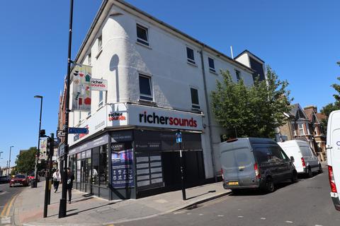 1 bedroom flat to rent, South End, Croydon CR0