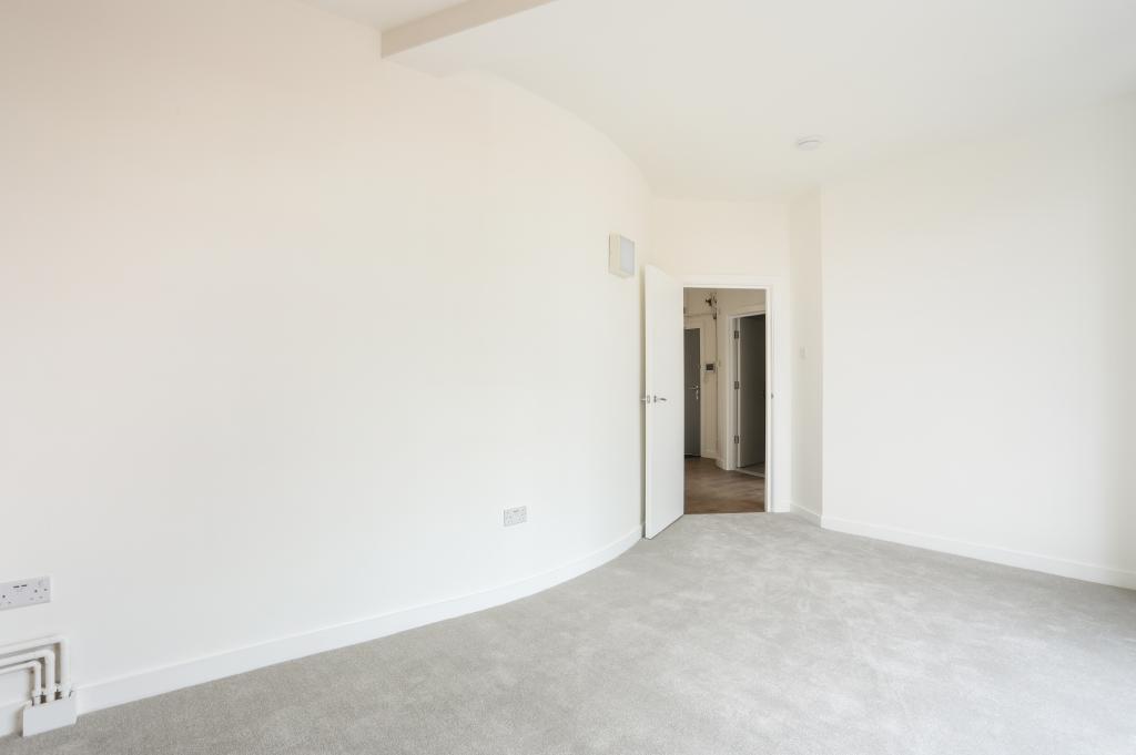 Apartment in London - View 3