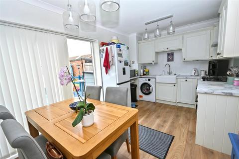 3 bedroom semi-detached house for sale, Wilton Avenue, Eastbourne
