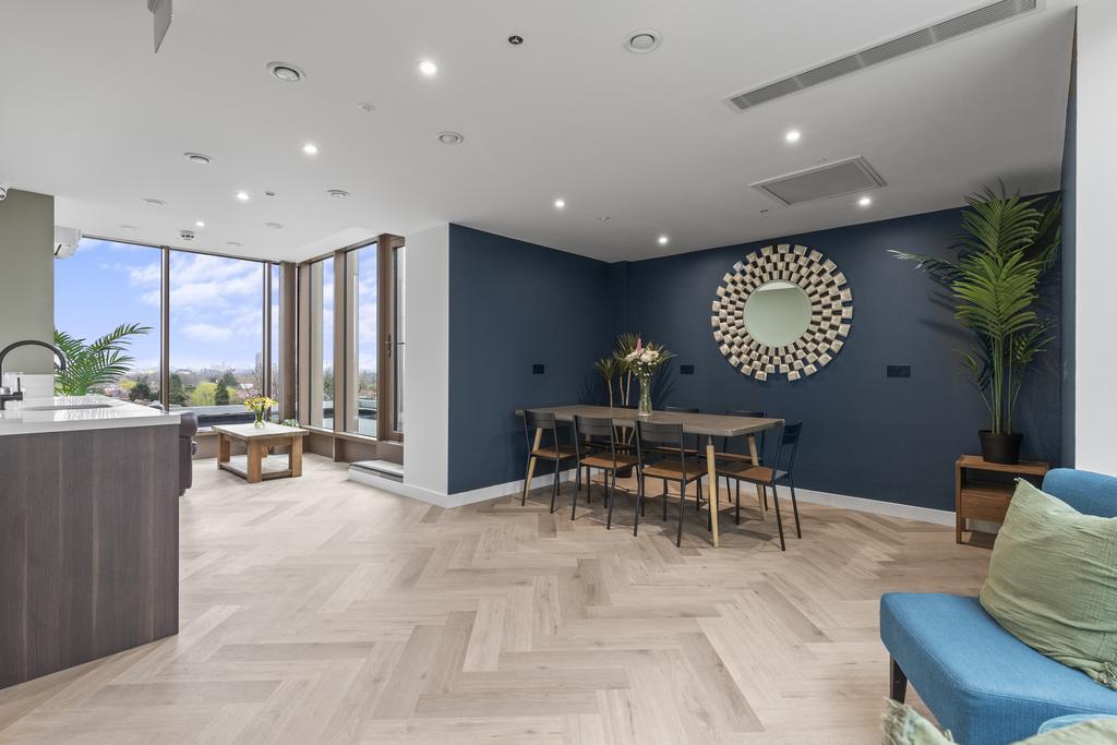 Apartment in Ealing - View 4