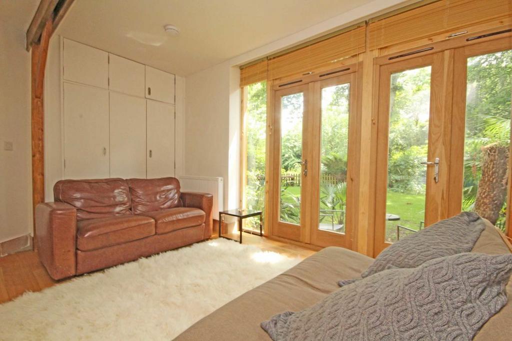 Apartment in London - View 2