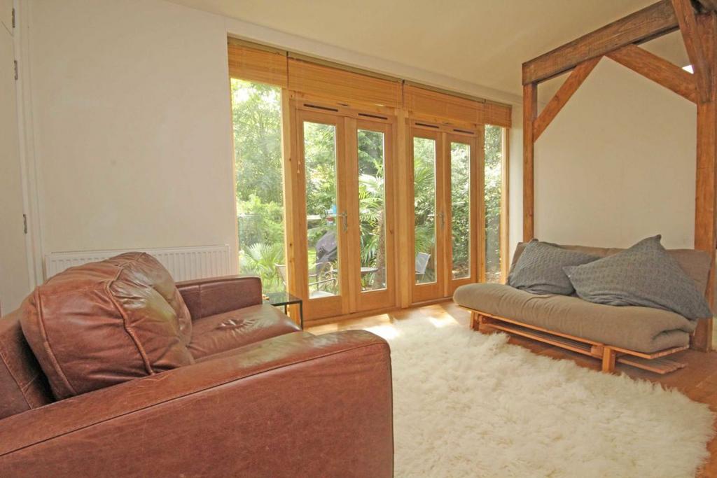 Apartment in London - View 3