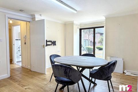 1 bedroom retirement property for sale, Priory Gardens, Abergavenny NP7