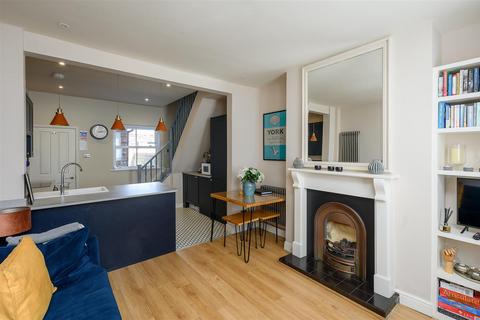 2 bedroom terraced house for sale, Lockwood Street, Off Lord Mayors Walk, York YO31 7QY