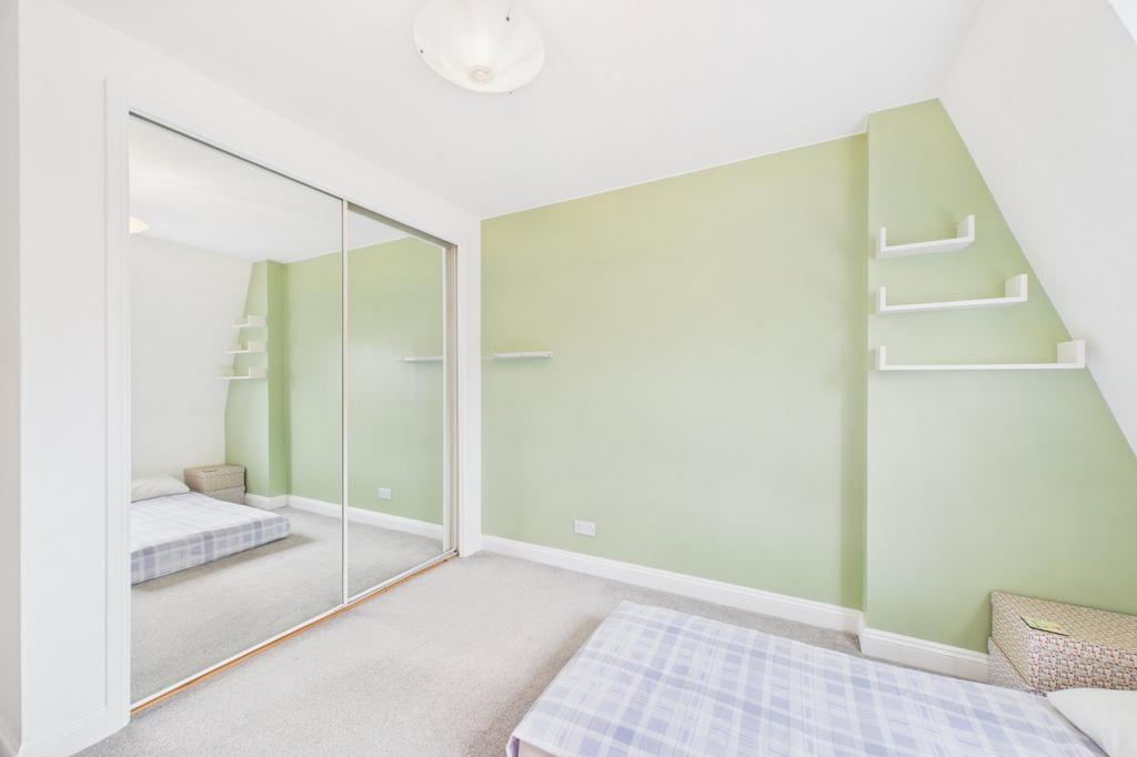 Apartment in Reading - View 5
