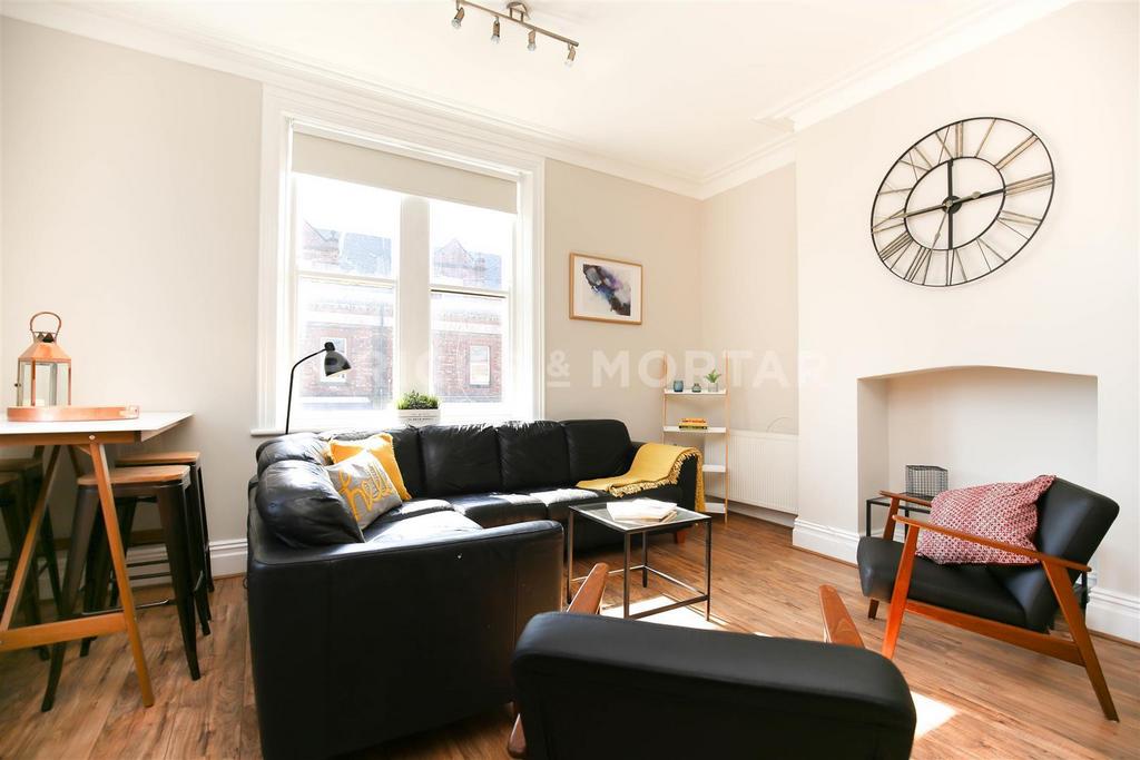 Apartment in Newcastle Upon Tyne - View 2