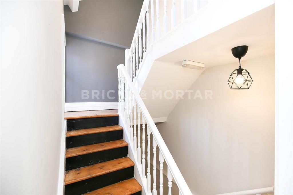 Apartment in Newcastle Upon Tyne - View 4