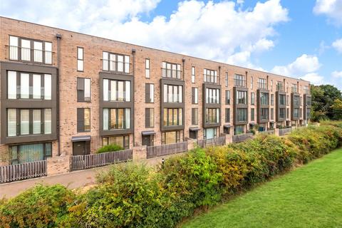 5 bedroom terraced house for sale, Clay Farm Drive, Trumpington, Cambridge, Cambridgeshire