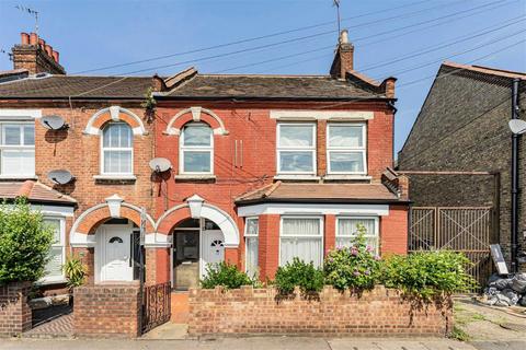3 bedroom maisonette for sale, Hainault Road, Leyton