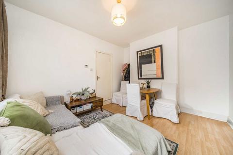 3 bedroom maisonette for sale, Hainault Road, Leyton