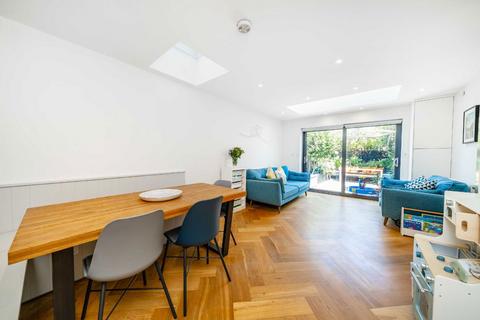 4 bedroom terraced house for sale, Elmfield Road, Walthamstow