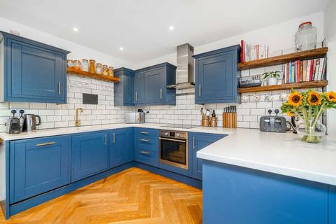 4 bedroom terraced house for sale, Elmfield Road, Walthamstow