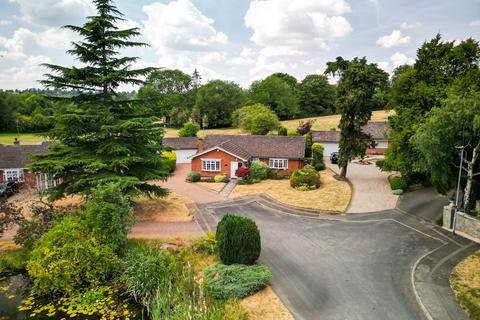 2 bedroom detached bungalow for sale, Lakeside Court, Thurnby, LE7