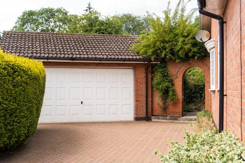 2 bedroom detached bungalow for sale, Lakeside Court, Thurnby, LE7