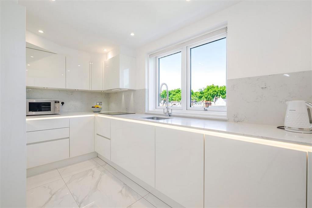 Apartment in London - View 4