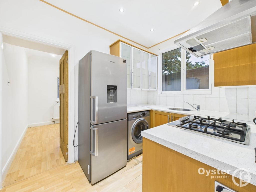 Apartment in Wembley - View 4