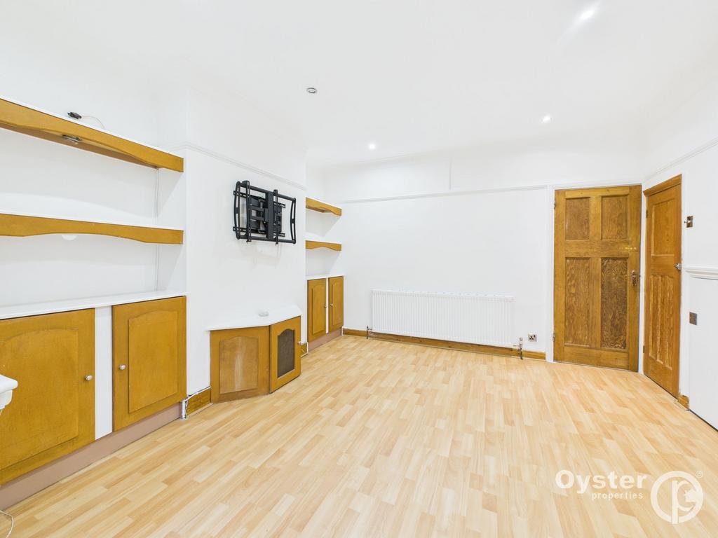 Apartment in Wembley - View 5