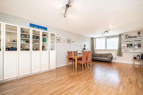undefined, Upper Ground, London SE1