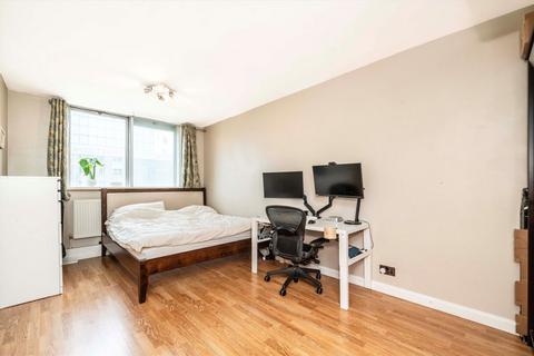 undefined, Upper Ground, London SE1