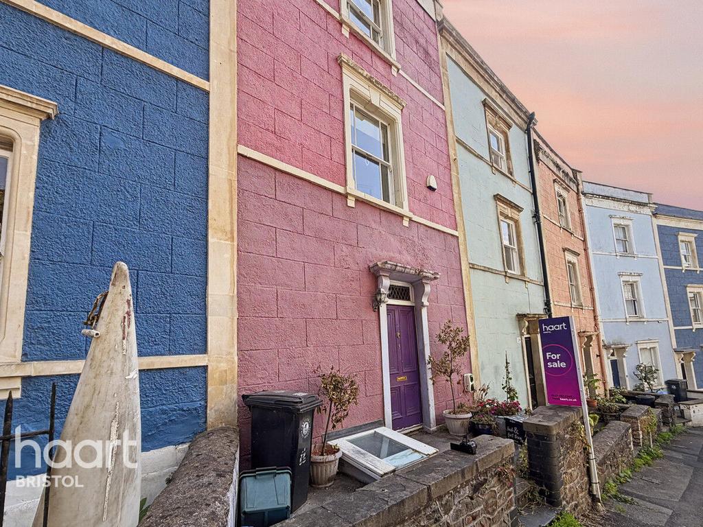 House in Bristol, Cumberland Basin, Hotwells - View 3