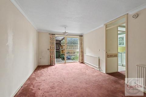 1 bedroom flat for sale, Tenniswood Road, Enfield