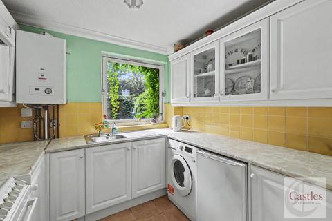 1 bedroom flat for sale, Tenniswood Road, Enfield