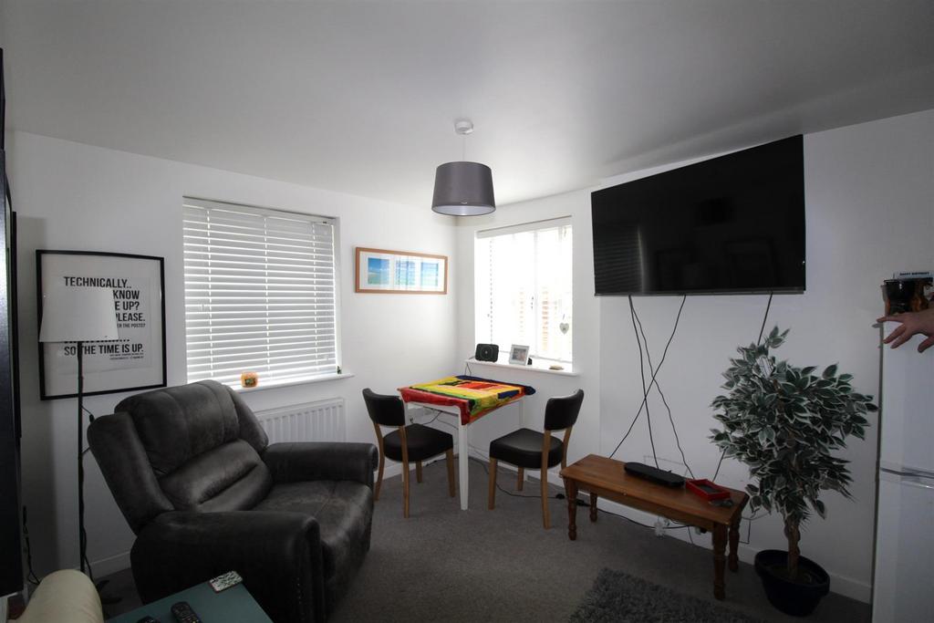 Apartment in Honiton - View 4