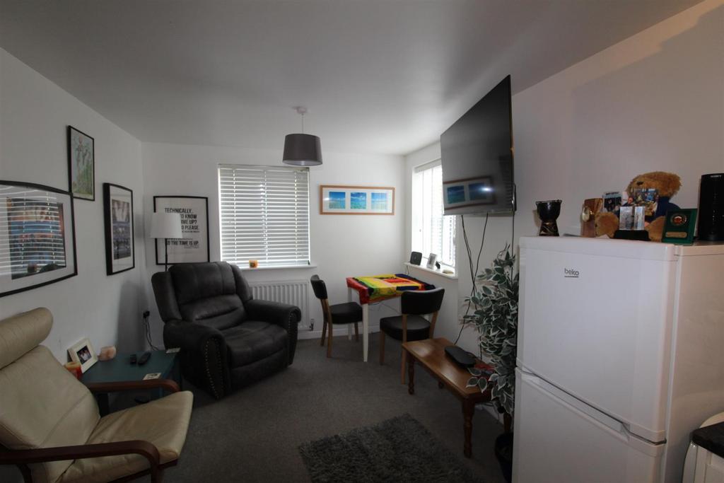 Apartment in Honiton - View 5